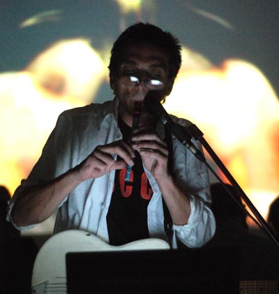 Myster Shadow-Sky performing at Audio Art Festival 2009
