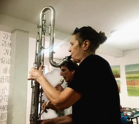 Sourcerer Sisters - Elisa contrabass clarinet, Miss Terra slide pvc sax